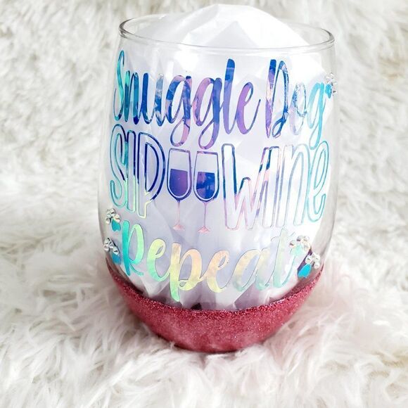 Dog Mom Wine Glass, Fur Mama Tumbler, Gift for Pet Lovers - Picture 7 of 7